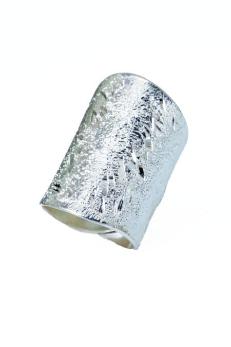Minimal silver textured ring main