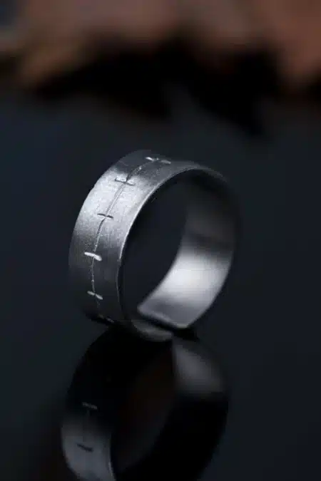 Silver ring black rhodium plated main