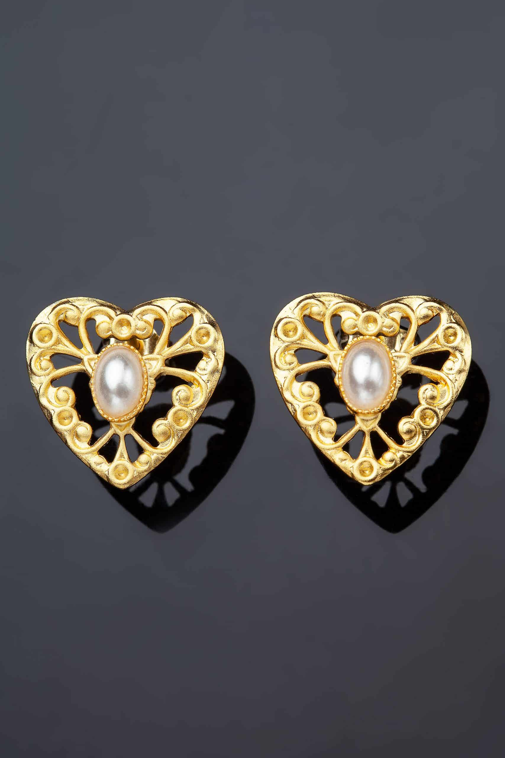 Heart vintage gold plated bronze stud earrings gallery 1