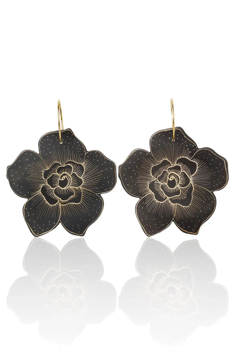 Handmade Jewellery | Flowers engraved bronze earrings main