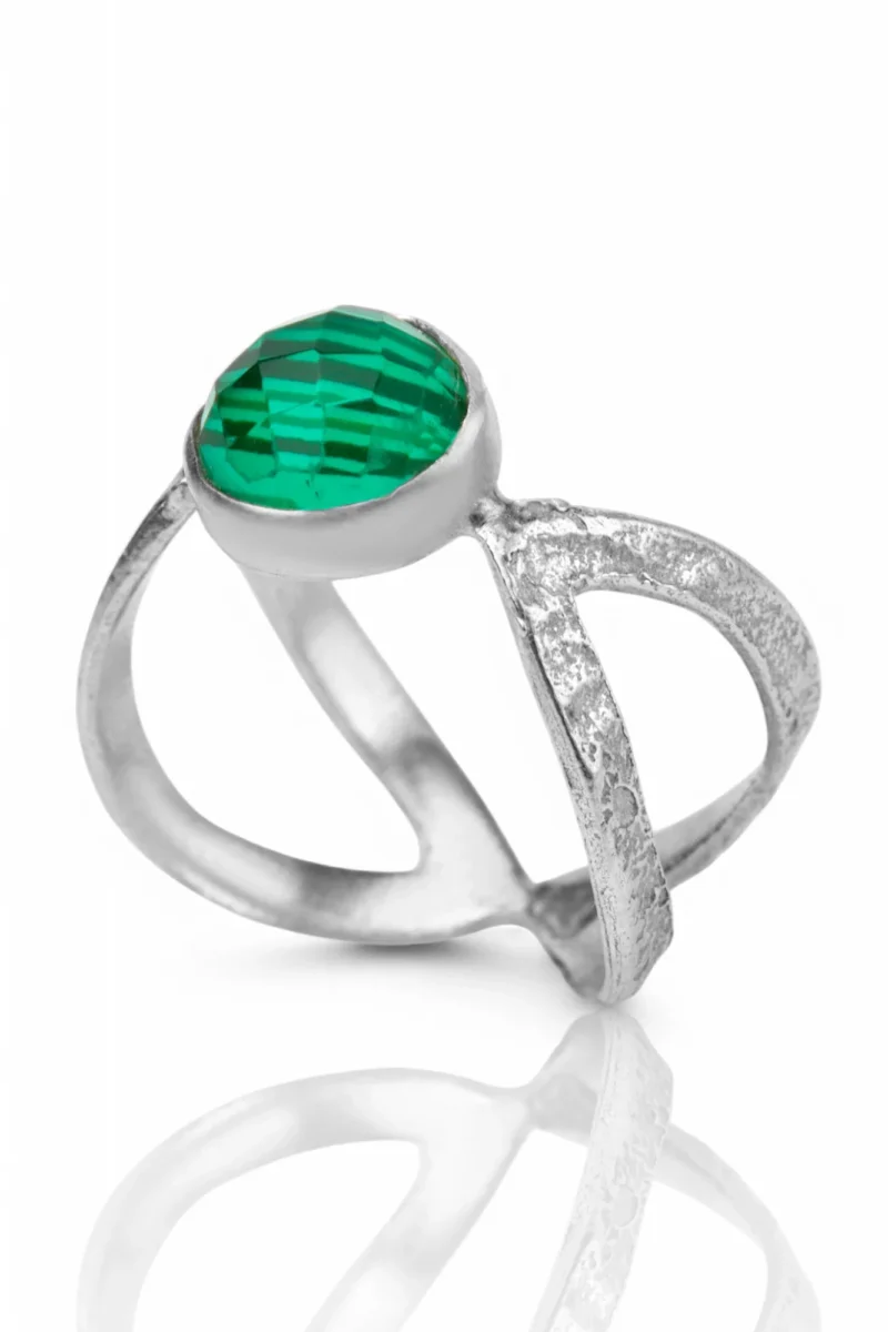 Handmade Jewellery | Leaves handmade silver ring with malachite main