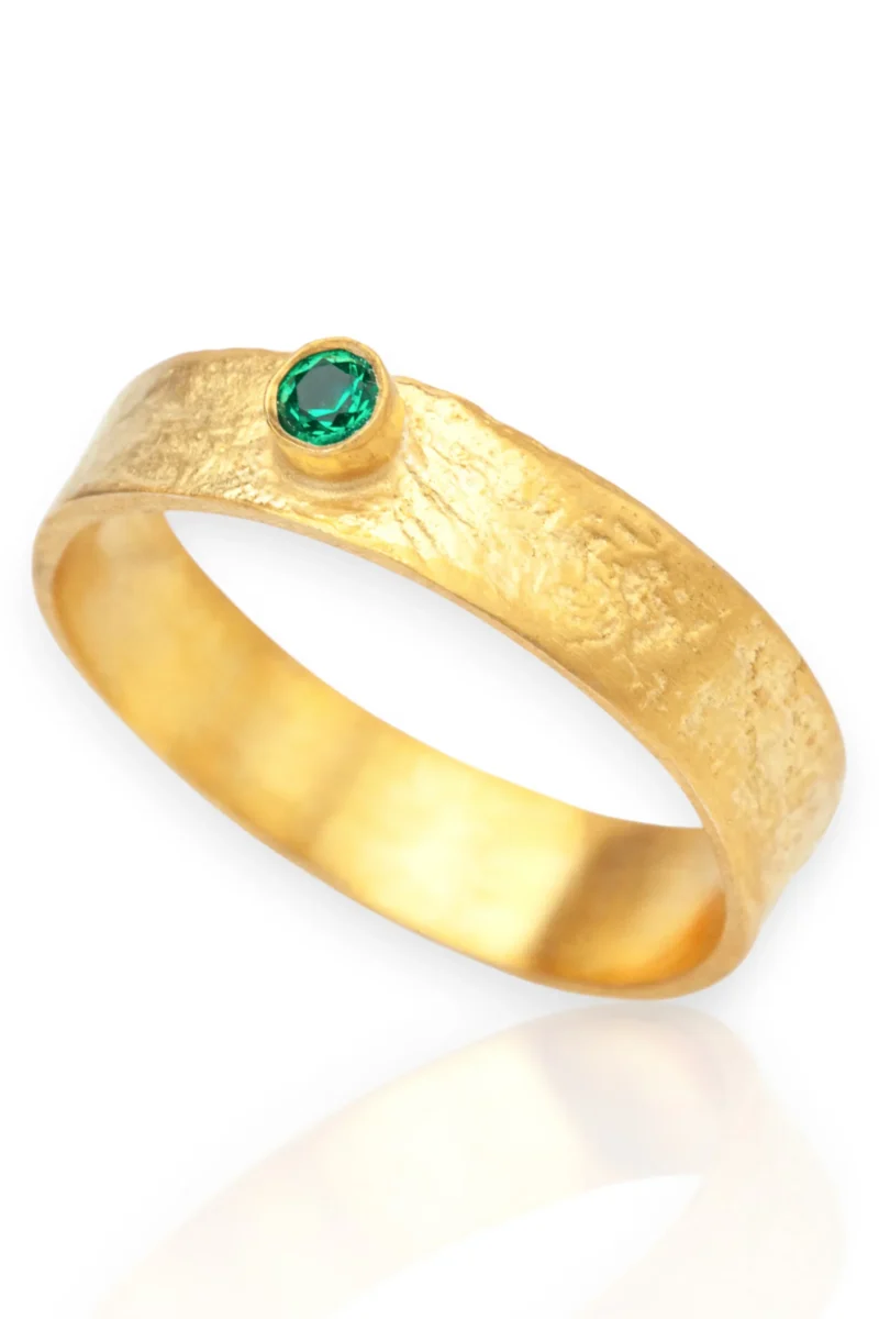 Handmade Jewellery | Minimal handmade silver ring with green zircon main