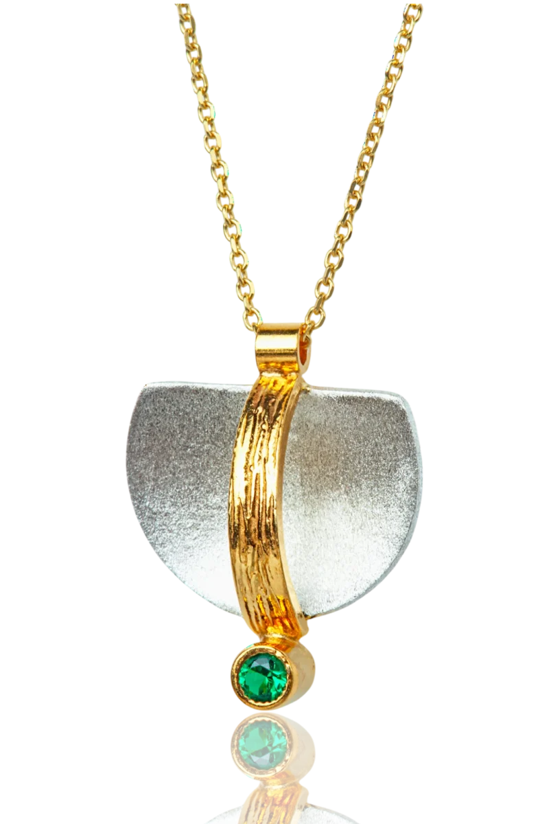 Alternative view of Handmade Silver Necklace with Green Zircon